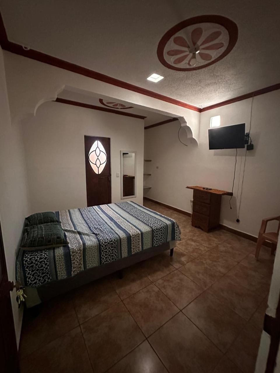 Casa Don Nico Hotel San Juan La Laguna Exterior photo