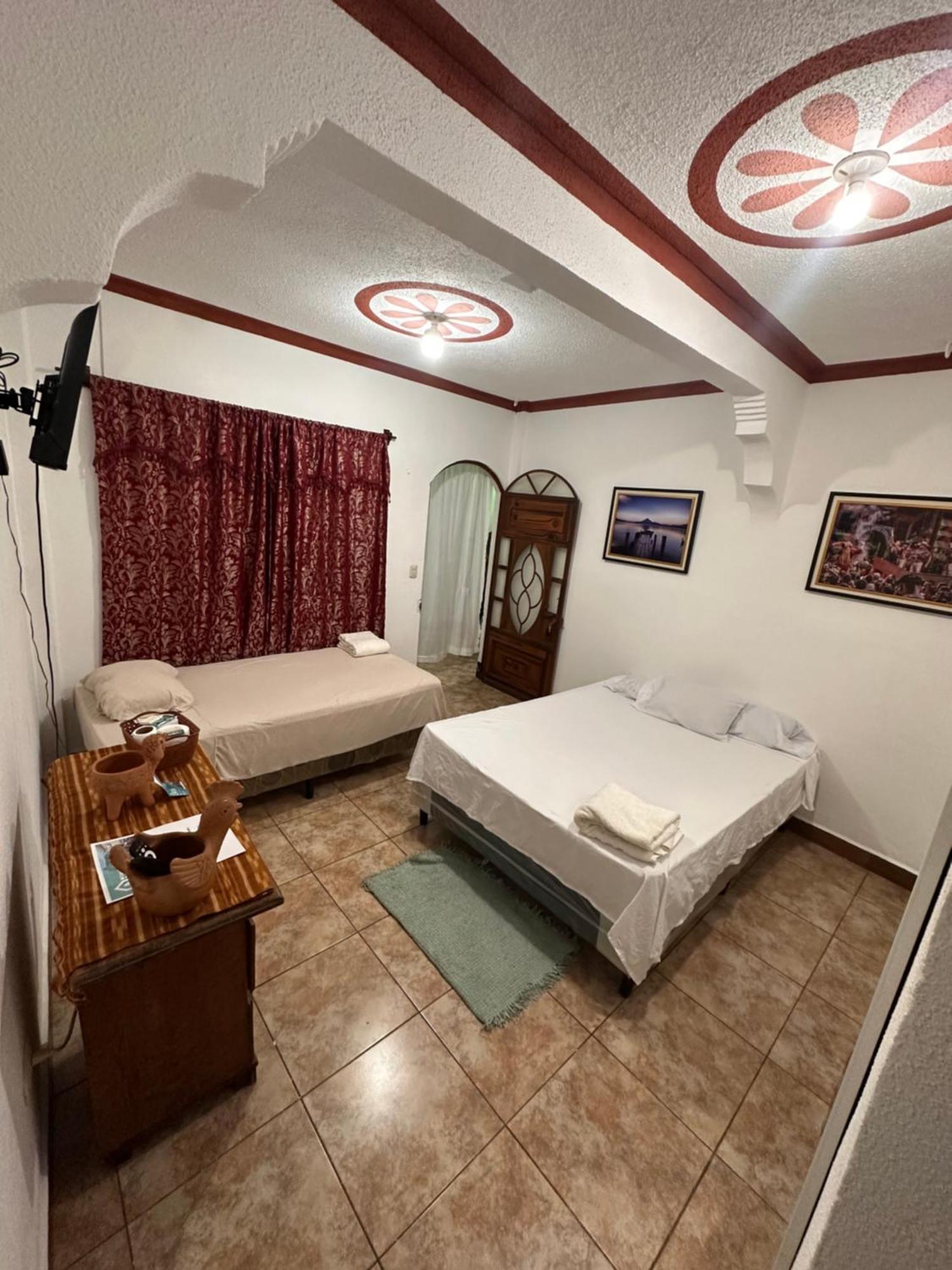 Casa Don Nico Hotel San Juan La Laguna Exterior photo